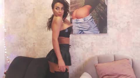 Erikabeee online show from 4, 2, 2025