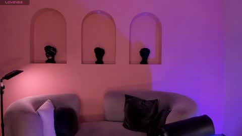 Snapshot of erikabenz chatting on 9, 6, 2026 Erika Benz online show from 9, 6, 2026