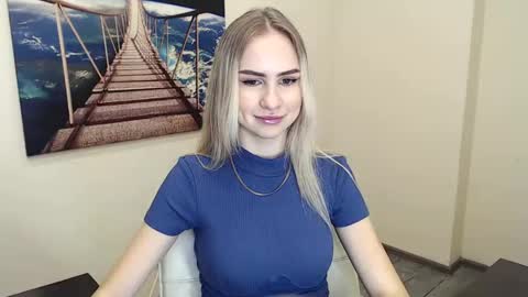 Snapshot of erikagavin chatting on 17, 12, 2024 Erika online show from 17, 12, 2024