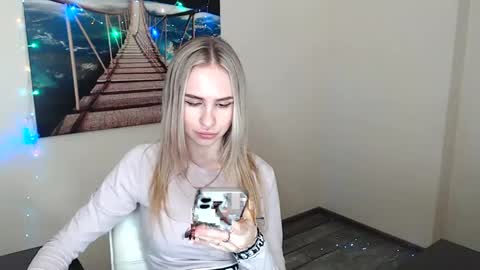 Snapshot of erikagavin chatting on 20, 1, 2025 Erika online show from 20, 1, 2025