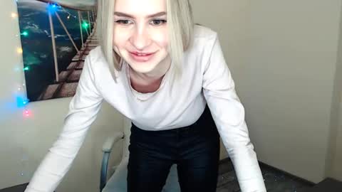Snapshot of erikagavin chatting on 24, 1, 2025 Erika online show from 24, 1, 2025