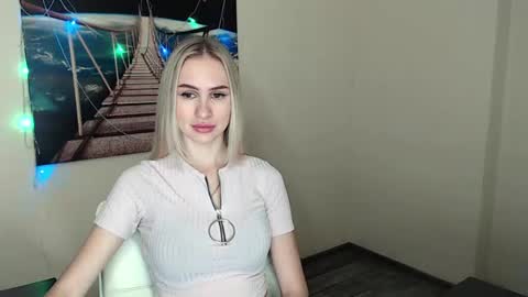 Snapshot of erikagavin chatting on 17, 2, 2025 Erika online show from 17, 2, 2025