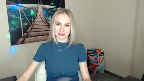 Snapshot of erikagavin chatting on 4, 3, 2025 Erika online show from 4, 3, 2025