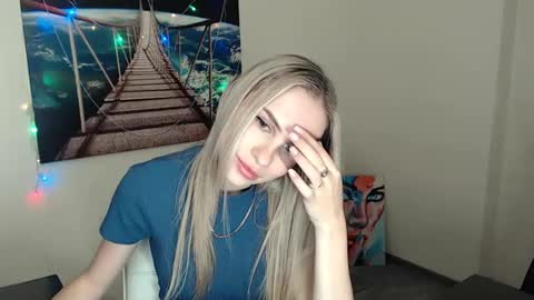 Snapshot of erikagavin chatting on 4, 3, 2025 Erika online show from 4, 3, 2025