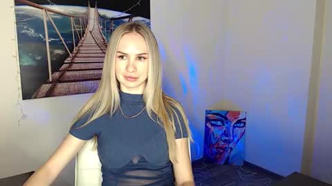 Snapshot of erikagavin chatting on 16, 10, 2025 Erika online show from 16, 10, 2025