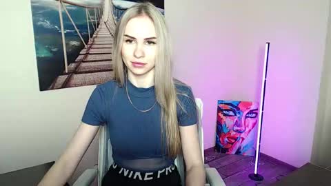 Snapshot of erikagavin chatting on 12, 5, 2026 Erika online show from 12, 5, 2026