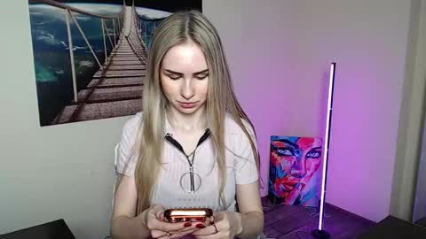 Snapshot of erikagavin chatting on 14, 5, 2026 Erika online show from 14, 5, 2026