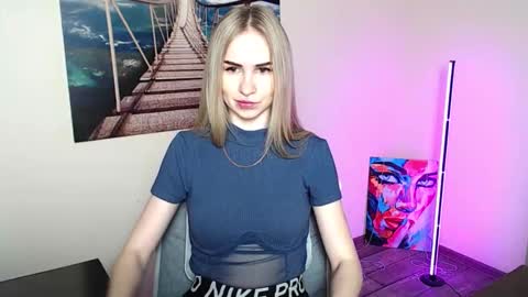 Snapshot of erikagavin chatting on 5, 6, 2026 Erika online show from 5, 6, 2026