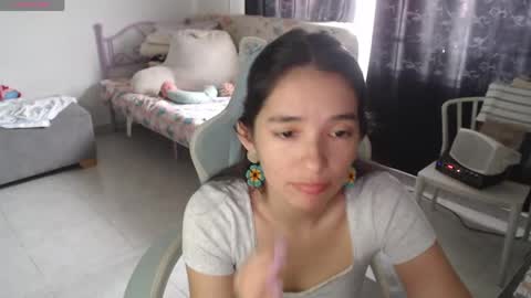 erina_1 online show from 26, 4, 2026