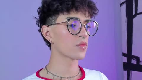   online show from 1, 11, 2025