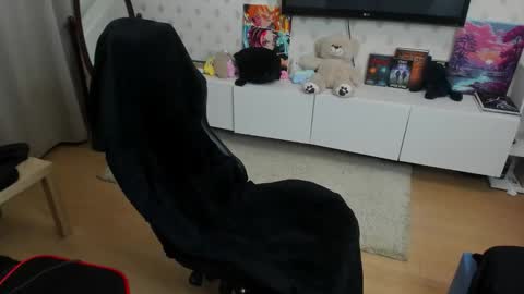 Max online show from 10, 11, 2025