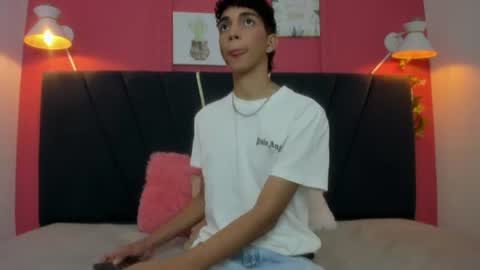 ero_boy40 online show from 4, 8, 2026