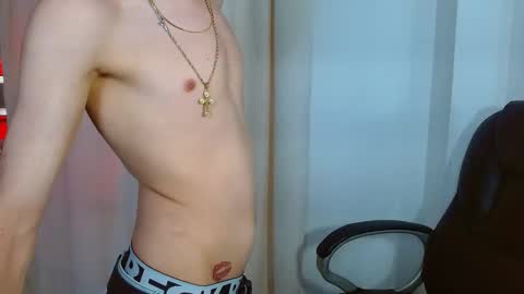 Snapshot of eroboyxox chatting on 25, 2, 2026 eroboyxox online show from 25, 2, 2026