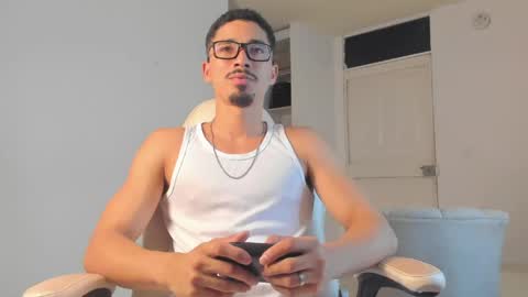 eros_becker_ online show from 11, 5, 2026