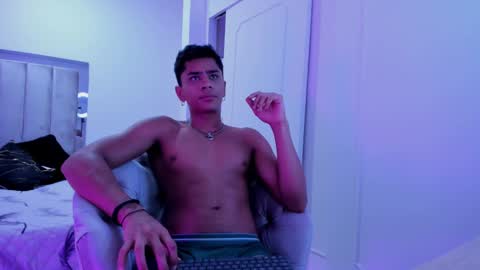 Snapshot of eros_wild chatting on 21, 2, 2025 eros_wild online show from 21, 2, 2025