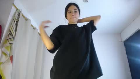 Snapshot of erosgirls_ chatting on 10, 10, 2025 erosgirls_ online show from 10, 10, 2025