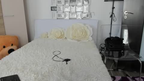 eroticsensualkitty4u online show from 21, 2, 2025