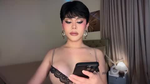 monica online show from 23, 7, 2026