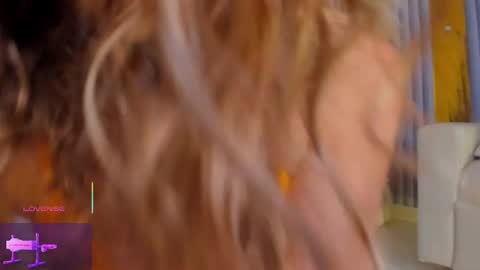 Snapshot of erotik_lady chatting on 15, 2, 2025 TINY online show from 15, 2, 2025