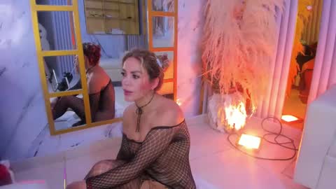 Snapshot of erotik_lady chatting on 18, 2, 2025 TINY online show from 18, 2, 2025