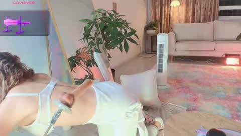 Snapshot of erotik_lady chatting on 23, 9, 2025 TINY online show from 23, 9, 2025