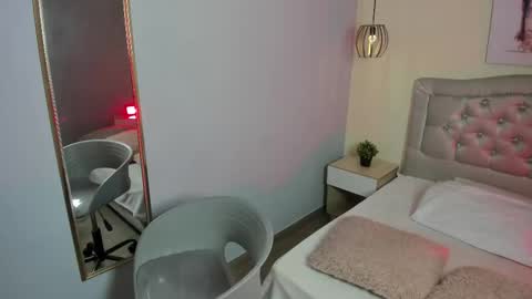 Escarlet online show from 13, 11, 2025