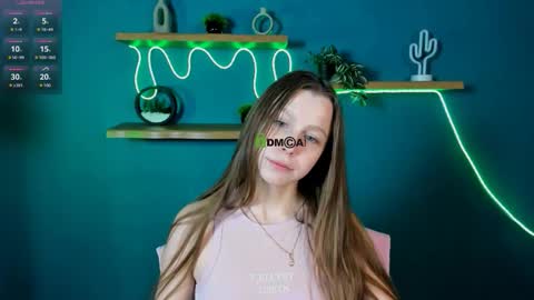 esme_moore_ online show from 23, 11, 2025