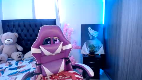 Esmeralda online show from 31, 5, 2026