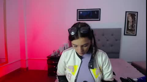 Perla online show from 15, 11, 2025