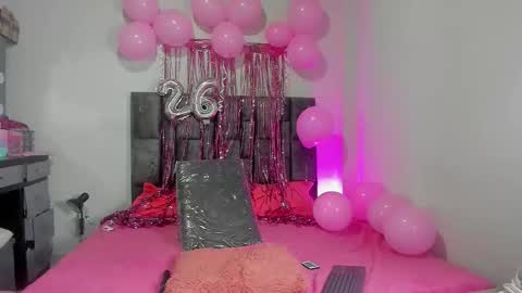 Perla online show from 11, 2, 2026