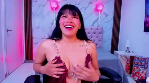 Esmeralda  online show from 20, 12, 2025