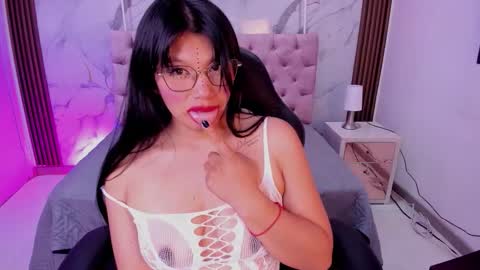 Esmeralda  online show from 14, 1, 2026