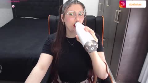 Snapshot of espagamer5 chatting on 1, 11, 2025 Xbebetax online show from 1, 11, 2025