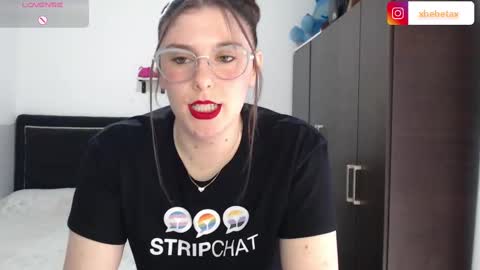 Snapshot of espagamer5 chatting on 8, 11, 2025 Xbebetax online show from 8, 11, 2025