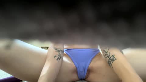 essence90210 online show from 28, 9, 2025