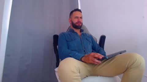 esteban online show from 31, 1, 2025