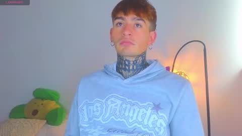 Esteban independent model online show from 6, 1, 2026