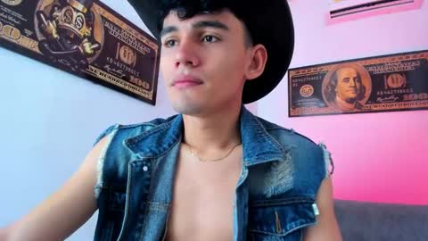 Esteban online show from 7, 1, 2025