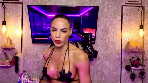 estefania1812 online show from 5, 3, 2026