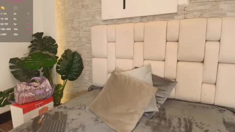 estefany online show from 8, 3, 2025