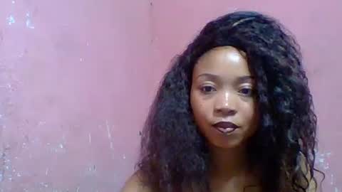 estelah20 online show from 5, 11, 2025