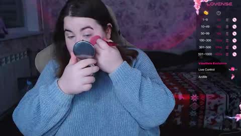 estelle_hicks online show from 18, 11, 2025