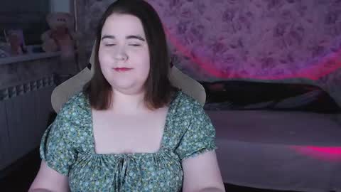 estelle_hicks online show from 22, 3, 2026