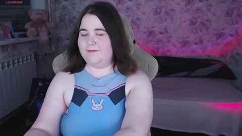 estelle_hicks online show from 30, 3, 2026