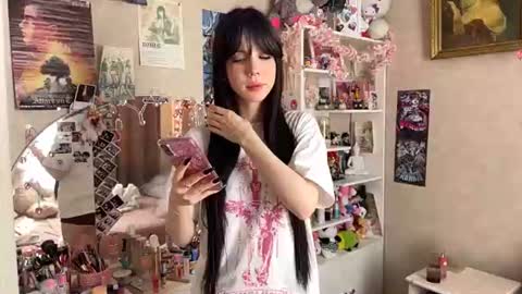Snapshot of estellezdebski chatting on 27, 6, 2026 estellezdebski online show from 27, 6, 2026