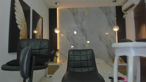 Estephany online show from 26, 12, 2024