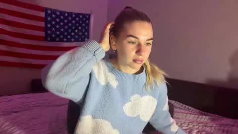 Ester online show from 3, 12, 2025