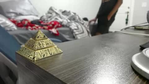 Snapshot of estessaid chatting on 29, 9, 2025 94Bottles online show from 29, 9, 2025