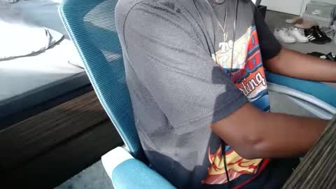 Snapshot of estessaid chatting on 3, 10, 2025 94Bottles online show from 3, 10, 2025