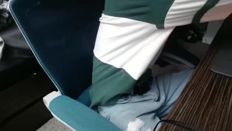 Snapshot of estessaid chatting on 6, 10, 2025 94Bottles online show from 6, 10, 2025